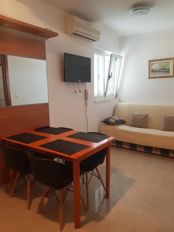 Apartment Lea สลาทิเน ภายนอก รูปภาพ
