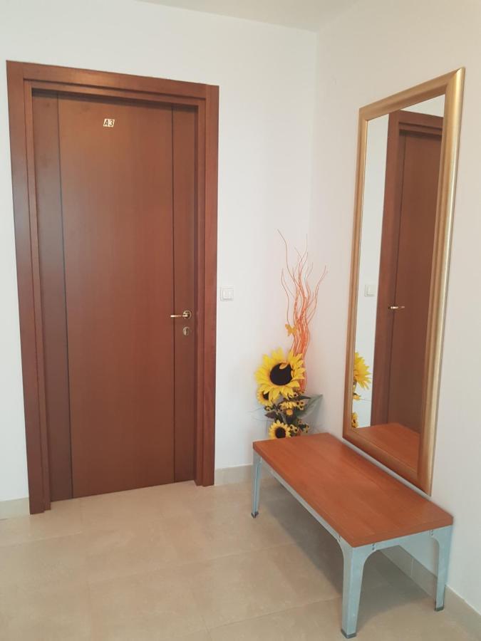 Apartment Lea สลาทิเน ภายนอก รูปภาพ